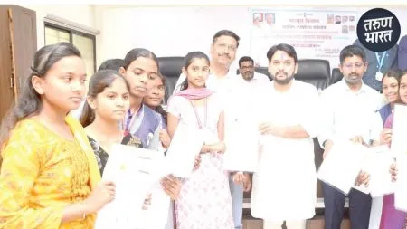 Sangli News : शासनाचे लाभ जनतेच्या दारी पोहोचविणे हीच लोकसेवा : आ. डॉ. विश्वजित कदम