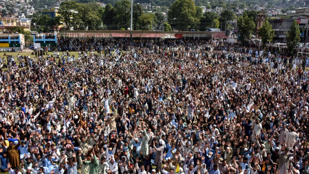 पाकिस्तान सरकार, आंदोलक करार Pakistan government, protesters agree