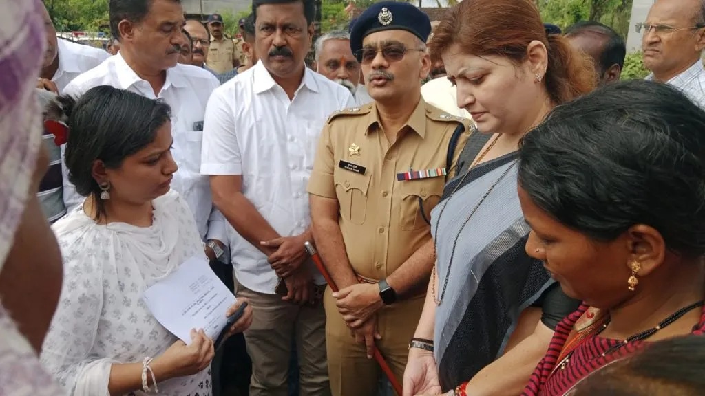 सासपडे येथील अल्पवयीन मुलीच्या हत्येप्रकरणी फास्टट्रॅक न्यायालयात खटला चालवणार : रुपाली चाकणकर In-laws murder case in fast-track court