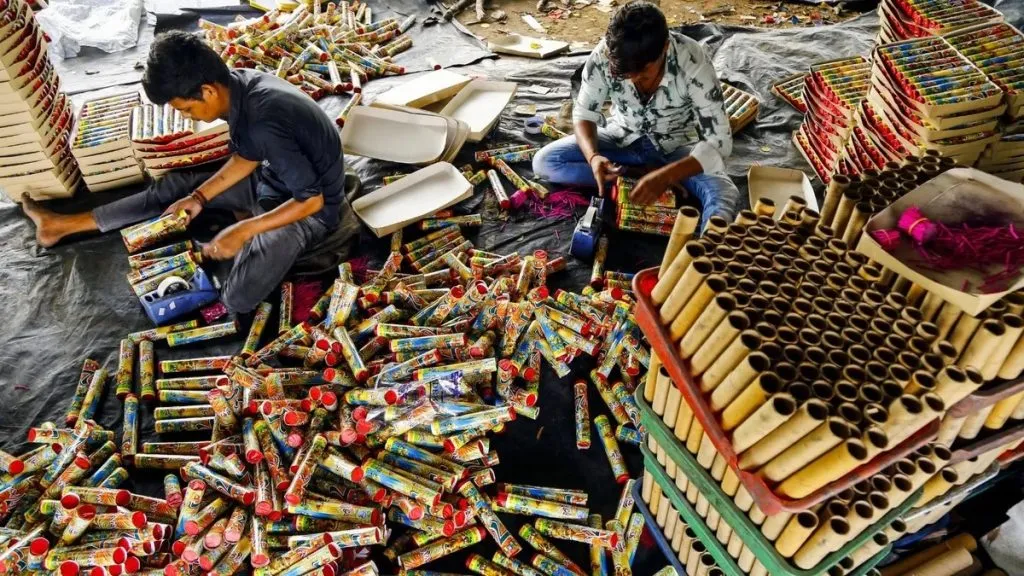 Conditional consent given to 'green crackers' in Delhi