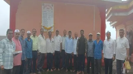 आंबोलीत भजन मंडळाच्या नामफलकाचे अनावरण