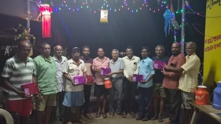 कलंबिस्त येथे दुग्ध व्यवसायिक शेतकऱ्यांना बोनस वाटप