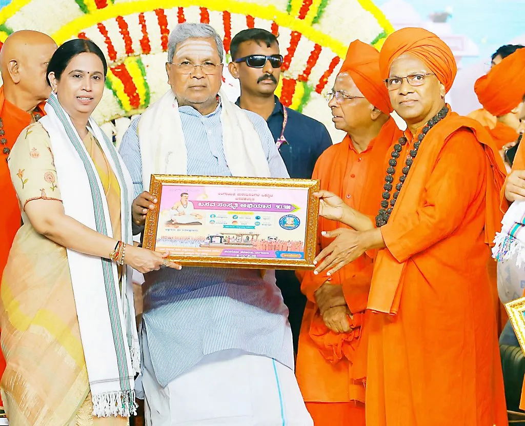 बसवेश्वरांच्या तत्त्वाचे पालन करणे गरजेचे : मुख्यमंत्री It is necessary to follow Basaveshwara's principles: Chief Minister