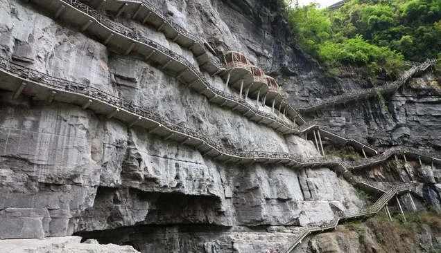 जगातील सर्वात दुर्गम वाचनालय The most remote library in the world
