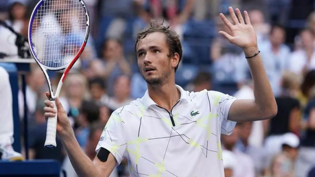 मेदव्हेदेव उपांत्य फेरीत, जोकोविच पराभूत