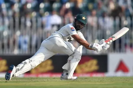 कर्णधार शान मसूद, शफीक यांची अर्धशतके Half-centuries by captain Shan Masood, Shafiq