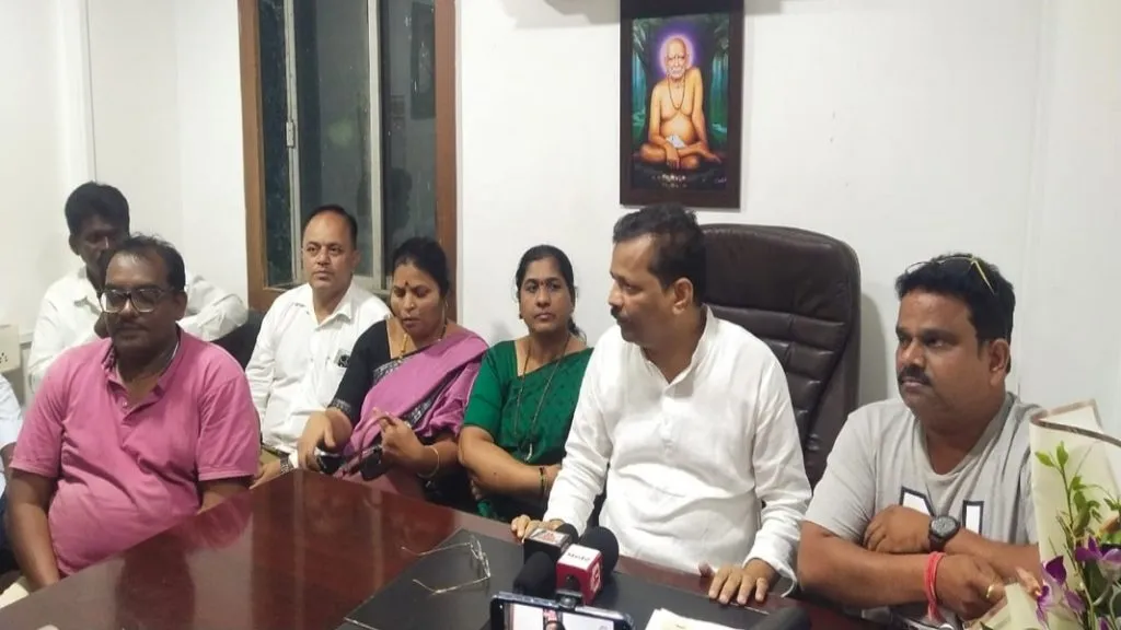 विशाल परबांनी आपल्या भानगडीत पडू नये