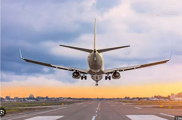 विमान आहे, प्रवासी नाहीत There is a plane, no passengers.