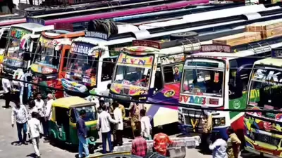 करचुकवेगिरी करणाऱ्या 30 हून अधिक खासगी बसेस जप्त More than 30 private buses seized for tax evasion