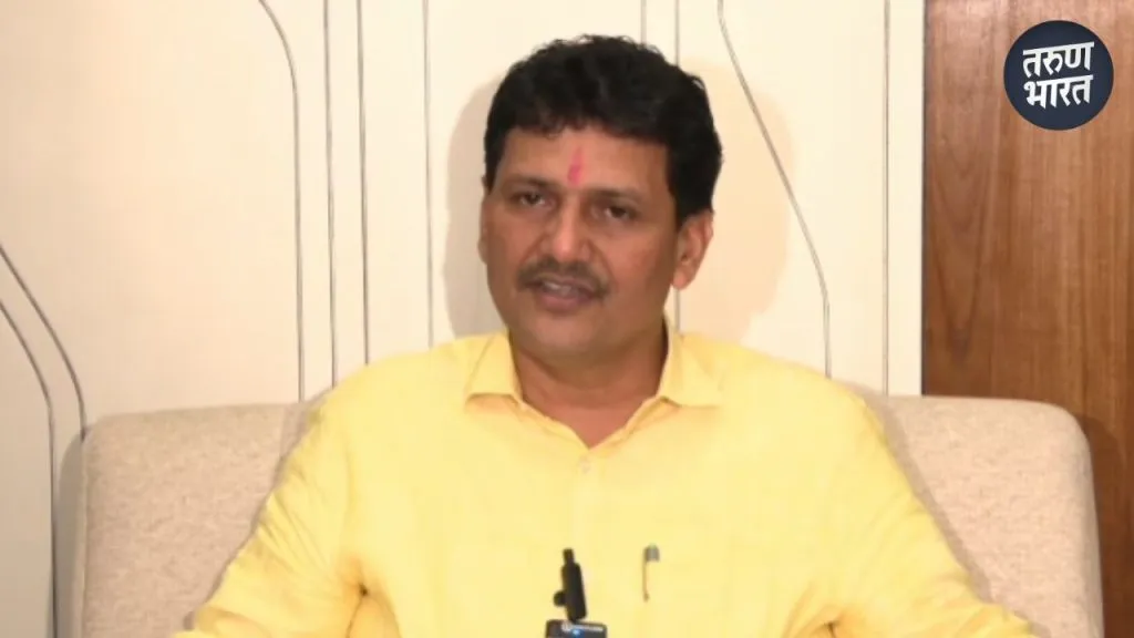 Kolhapur : अतिवृष्टीग्रस्तांना दिवाळीपूर्वी भरपाई द्या ; पालकमंत्री प्रकाश आबीटकर यांचे निर्देश Special package of Rs 18 crores for farmers affected