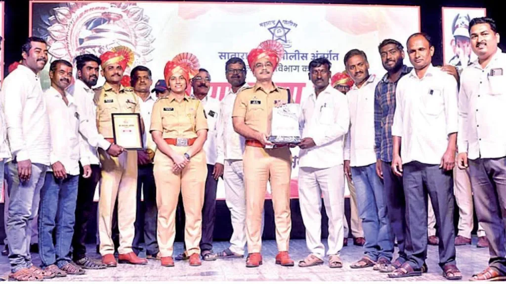 Satara : शिवाजीनगरचा 21 दिवसांचा गणपती अव्वल ! Honored with Ganaraya Award for first place in the Umbraj section