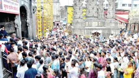 Ambabai Temple Kolhapur : दीपावलीनिमित्त हजारो भाविक अंबाबाई चरणी ! Deepotsav in full swing at Ambabai Temple in Kolhapur