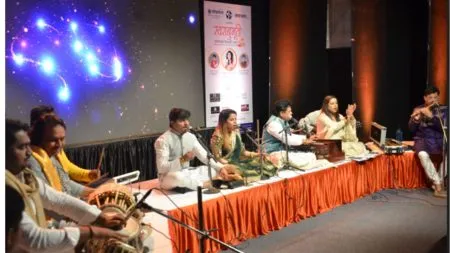Kolhapur : ‘स्वरानुभूती’ कार्यक्रमाने दिवाळी उत्सवात भक्तीचा भरला रंग ! In the spirit of musical Diwali dawn