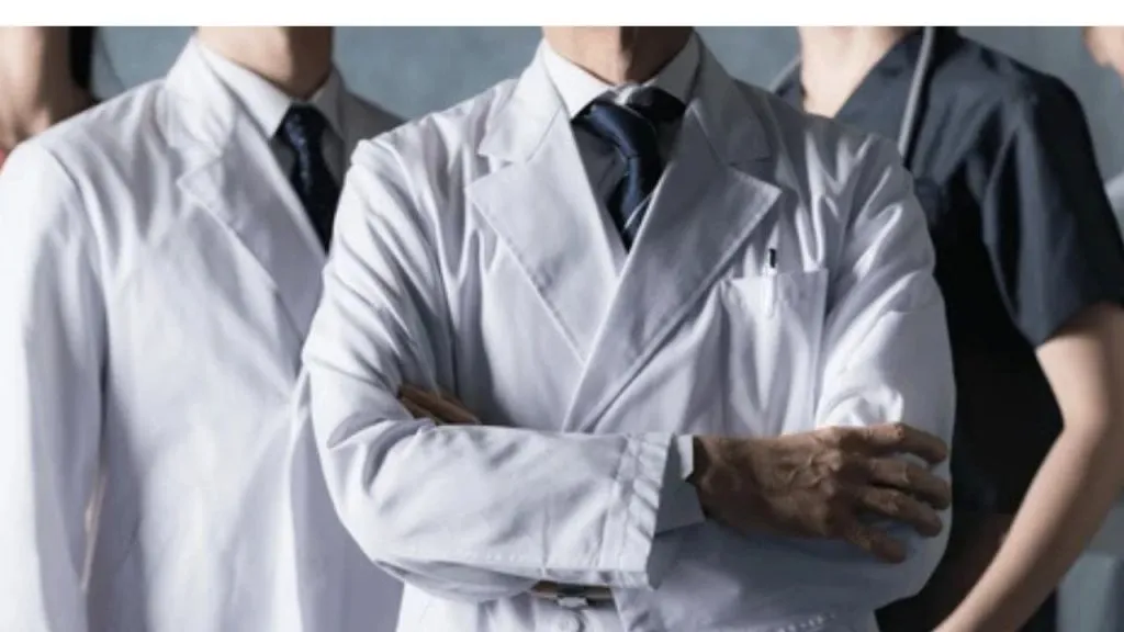 Sangli :आरोग्यच्या 35 हजार कंत्राटी कर्मचाऱ्यांचे दिवाळी वेतन अडचणीत Health workers unhappy over not receiving salary before Diwali