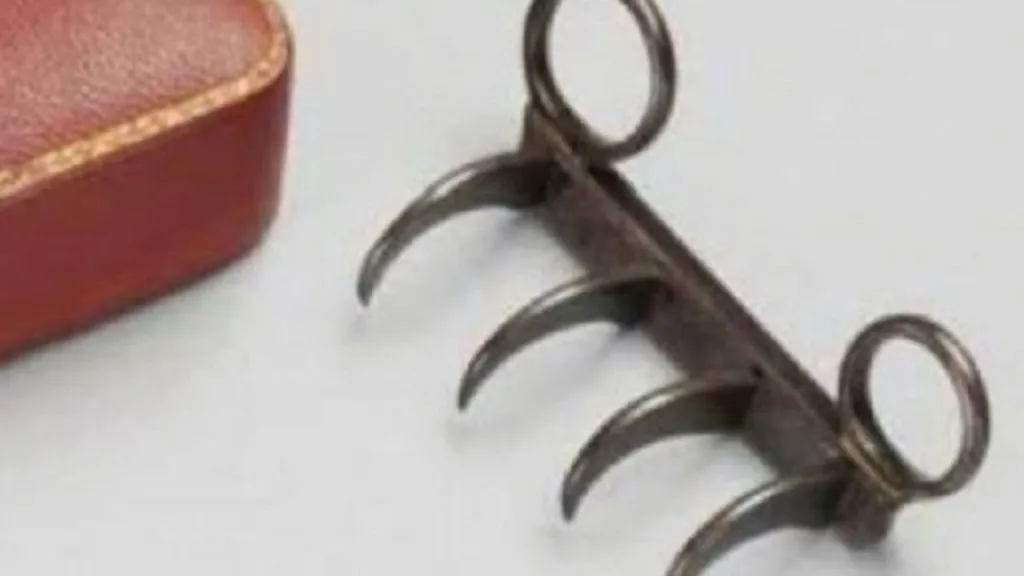 Grand inauguration of 'Shivshastra Shaurya Gatha' exhibition Kolhapur