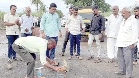 Sangli : ग्रामस्थांनीच खुला केला वसगडे रेल्वे पूल Villagers take initiative for transportation convenience; Railway flyover inaugurated
