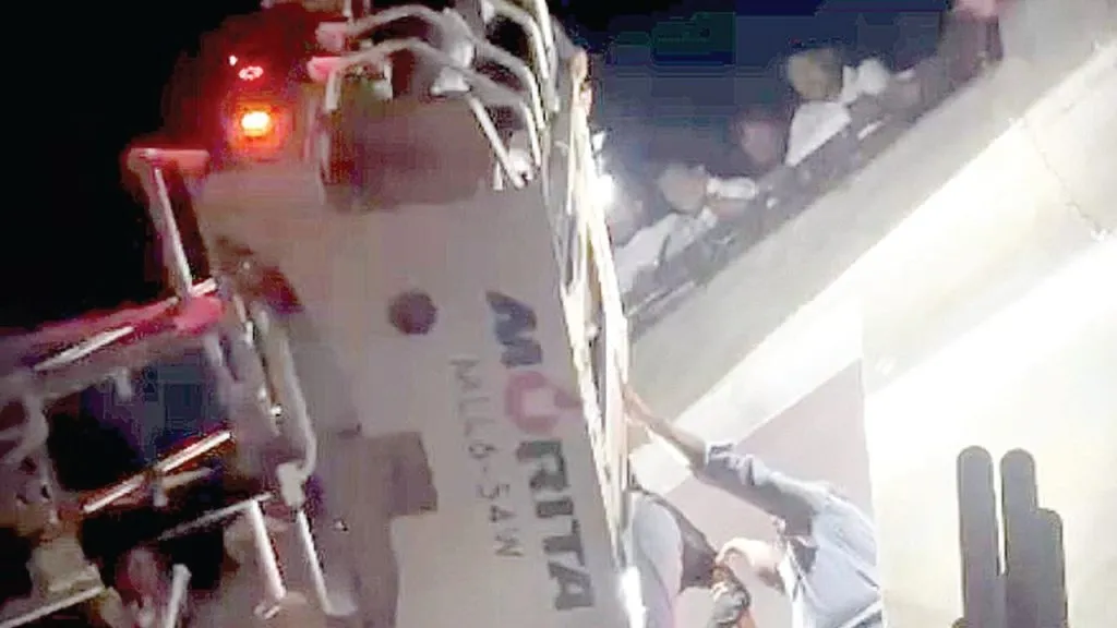 Kolhapur firefighters worked tirelessly for three and a half hours