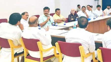 City president sending BJP worker to Sharad Pawar's meeting is under discussion;