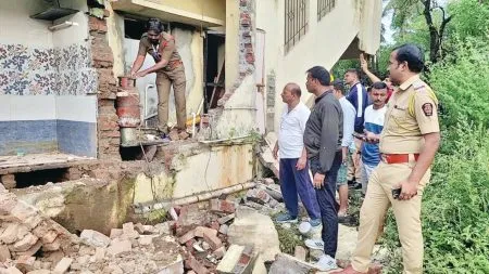 Ichalkaranjit gas geyser explosion