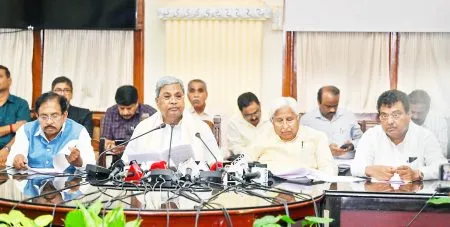 ऊसदरावर आज बेंगळुरात खलबते There is a stir in Bangalore today over sugarcane prices.