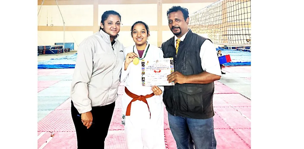 आर्या शहापूरकरचे उल्लेखनीय यश Arya Shahapurkar's remarkable success