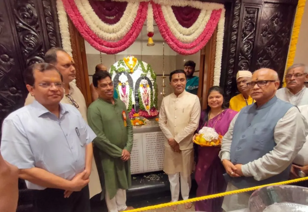 पांडुरंगाच्या दर्शनाने मन अभंग अभंग! My mind is unbroken by the sight of Pandurang!