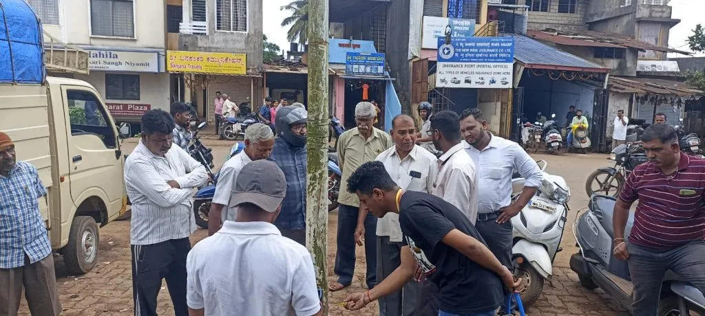 भारतनगर येथील घटनास्थळाची मनपाकडून तपासणी Municipal Corporation inspects the incident site in Bharatnagar