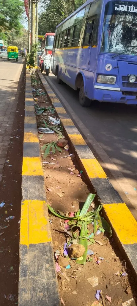 Destruction of trees on the Channamma Chowk divider