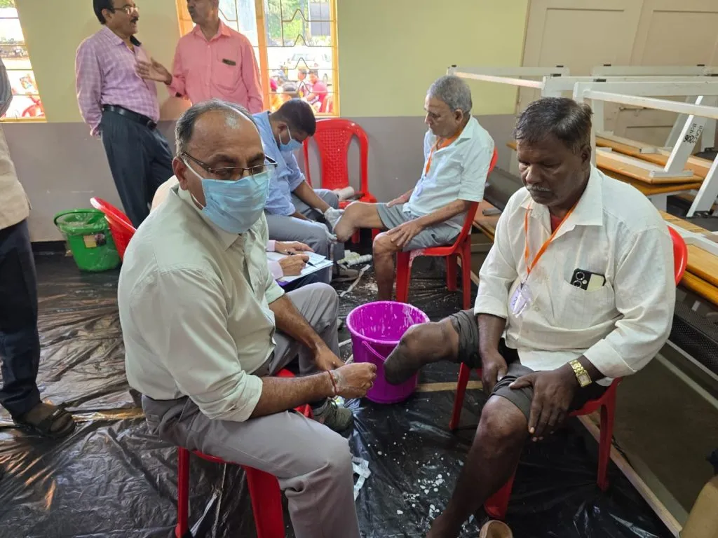 कृत्रिम अवयव मापन प्रक्रियेचा पहिला टप्पा पार The first stage of the prosthetic limb measurement process has been completed.