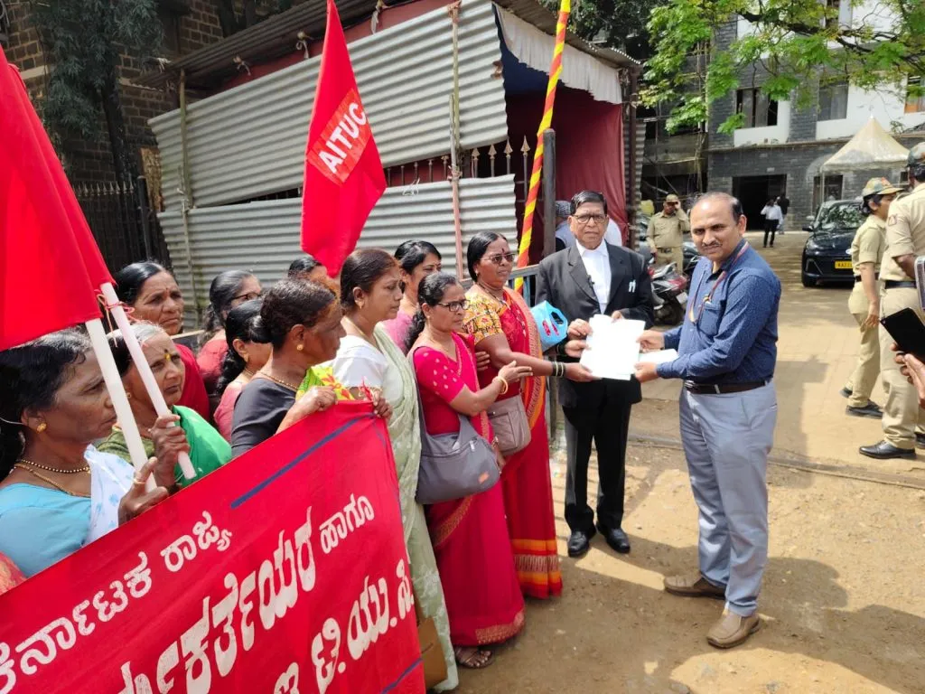 शिक्षकांप्रमाणे प्रोत्साहन द्या Encourage like a teacher