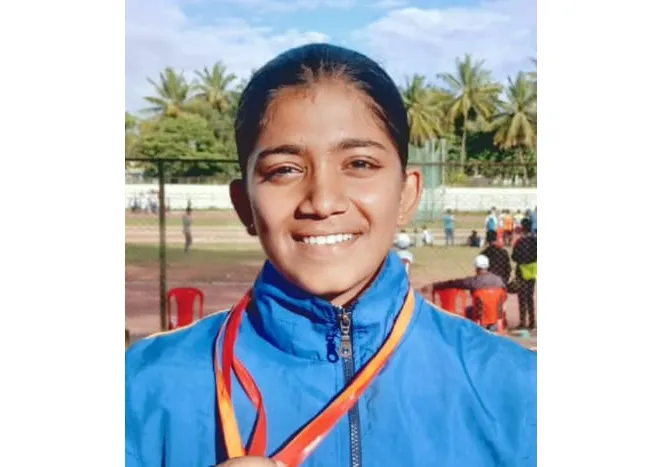 गायत्री कदमला भालाफेकमध्ये रौप्य Gayatri Kadam wins silver in javelin throw