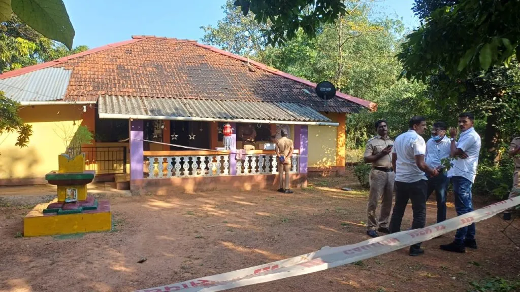 घरात घुसून अज्ञात चोरट्यांकडून वृद्धेचा खून