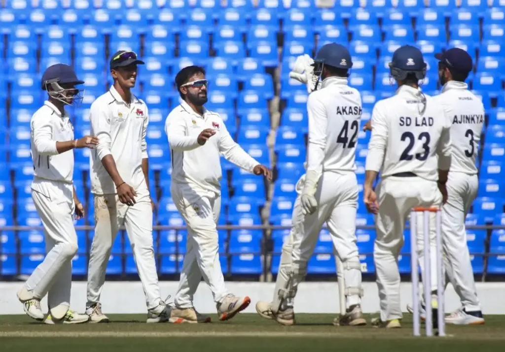 Mumbai beat Himachal Pradesh by an innings
