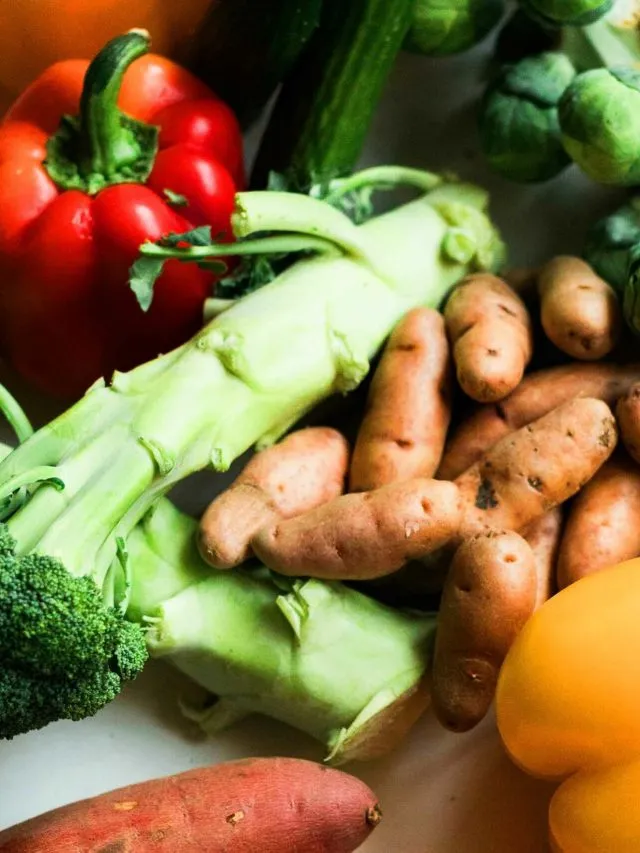 कधीही फ्रिजमध्ये ठेवू नयेत असे ५ पदार्थ…