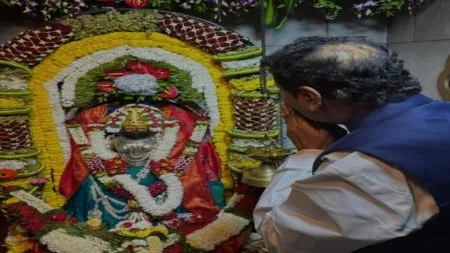 आमदार दीपक केसरकरांनी घेतले सोनुर्लीच्या माऊलीचे दर्शन