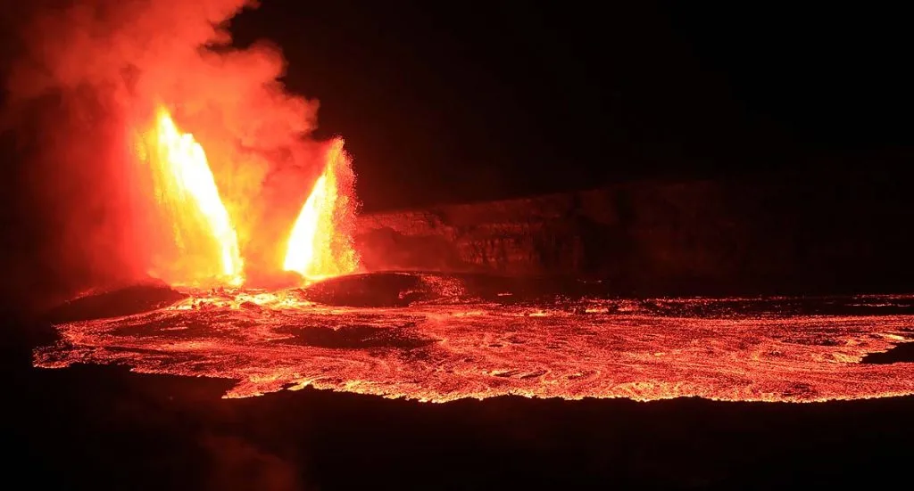 किलाउआ ज्वालामुखीचा विस्फोट Kilauea volcano eruption