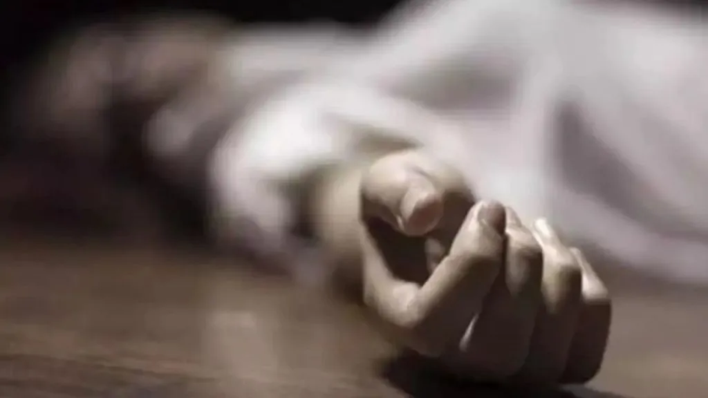18-year-old girl commits suicide in Phaltan city