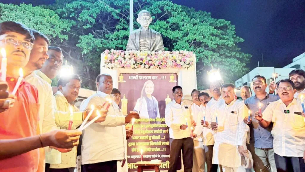 Candle march of Phaltan social and political organizations