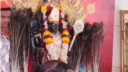 Devotees' enthusiasm for Kartik Swami Darshan at Kurundwad Ghat