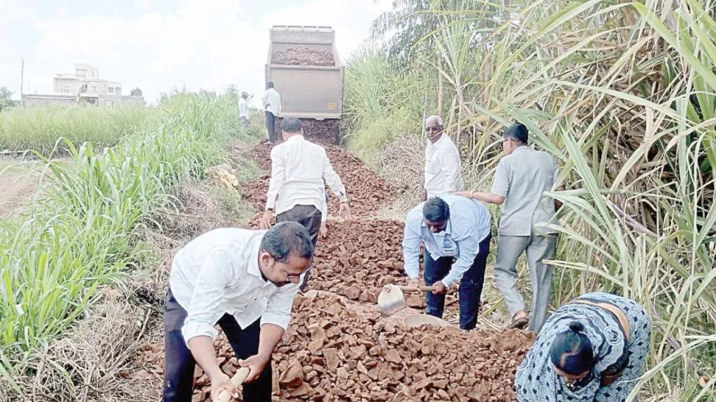 One and a half kilometer road paved the help of the citizens of Nerli village