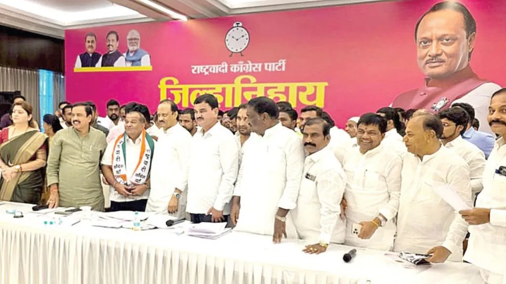 Sudhir Kharatmal joins Ajit Pawar's NCP