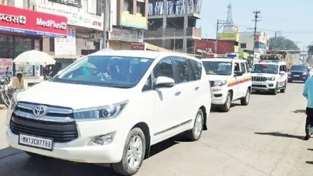 Sugarcane transport obstructs road in Koregaon