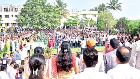 Satara : वाठारात ‘वंदे मातरम् गौरव सामूहिक गायन’ उत्साहात 'Vande Mataram' echoed in unison in Bathar!