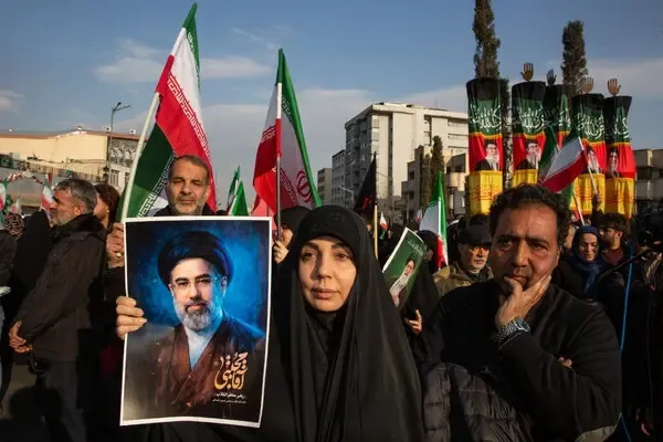 मोजतबा खामेनेईच्या सरकारला नाही धोका