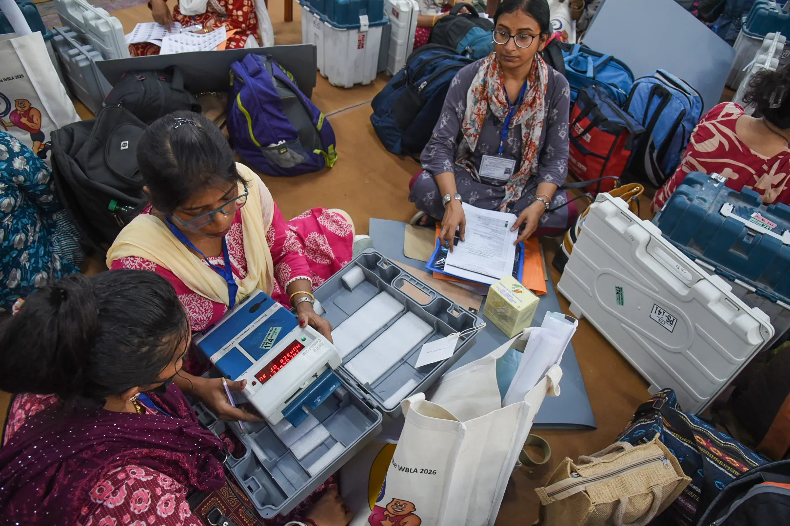 पश्चिम बंगालमध्ये आज मतदान