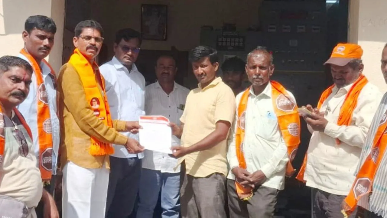 Solapur News | बंद डीपी तत्काल दुरुस्त करुन वीजपुरवठा करा